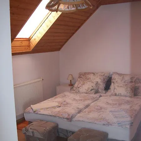 Apartman Gyongyvirag 아파트 Hévíz